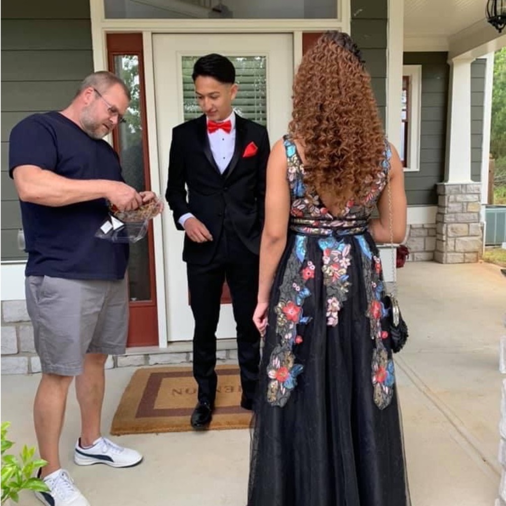 FORMAL DRESS - Picture 4 of 5
